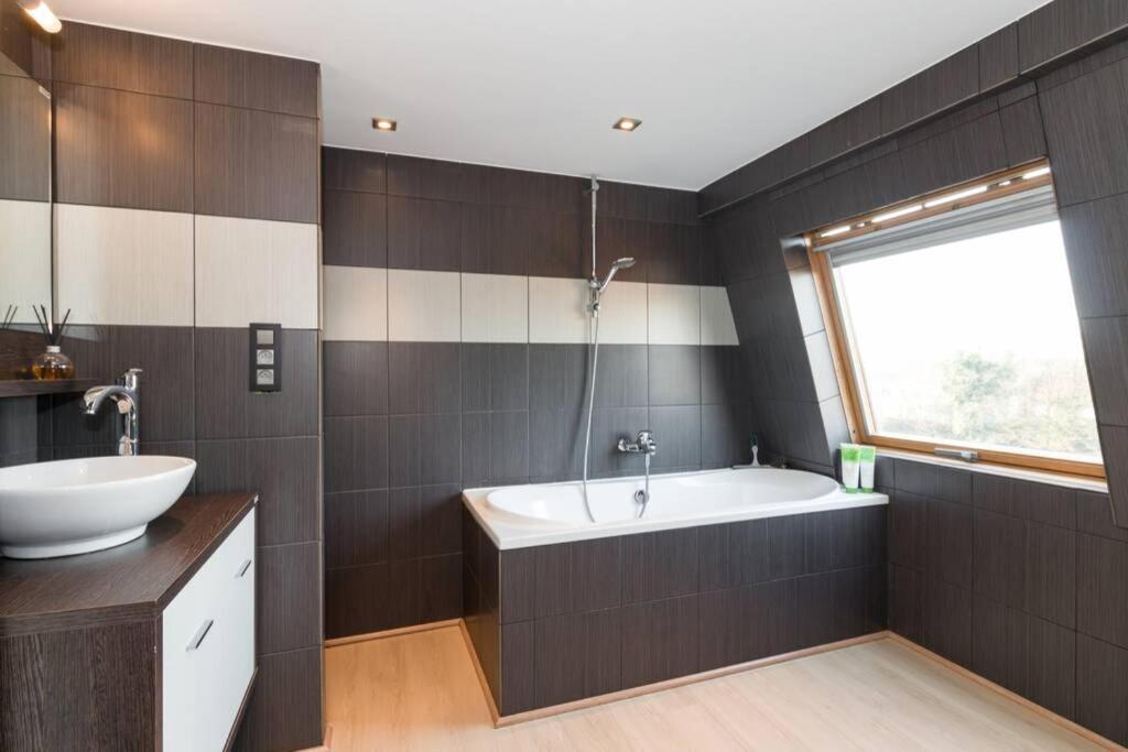 Duplex Appertement Met Zicht Damse Vaart @ Brugge Lägenhet Exteriör bild